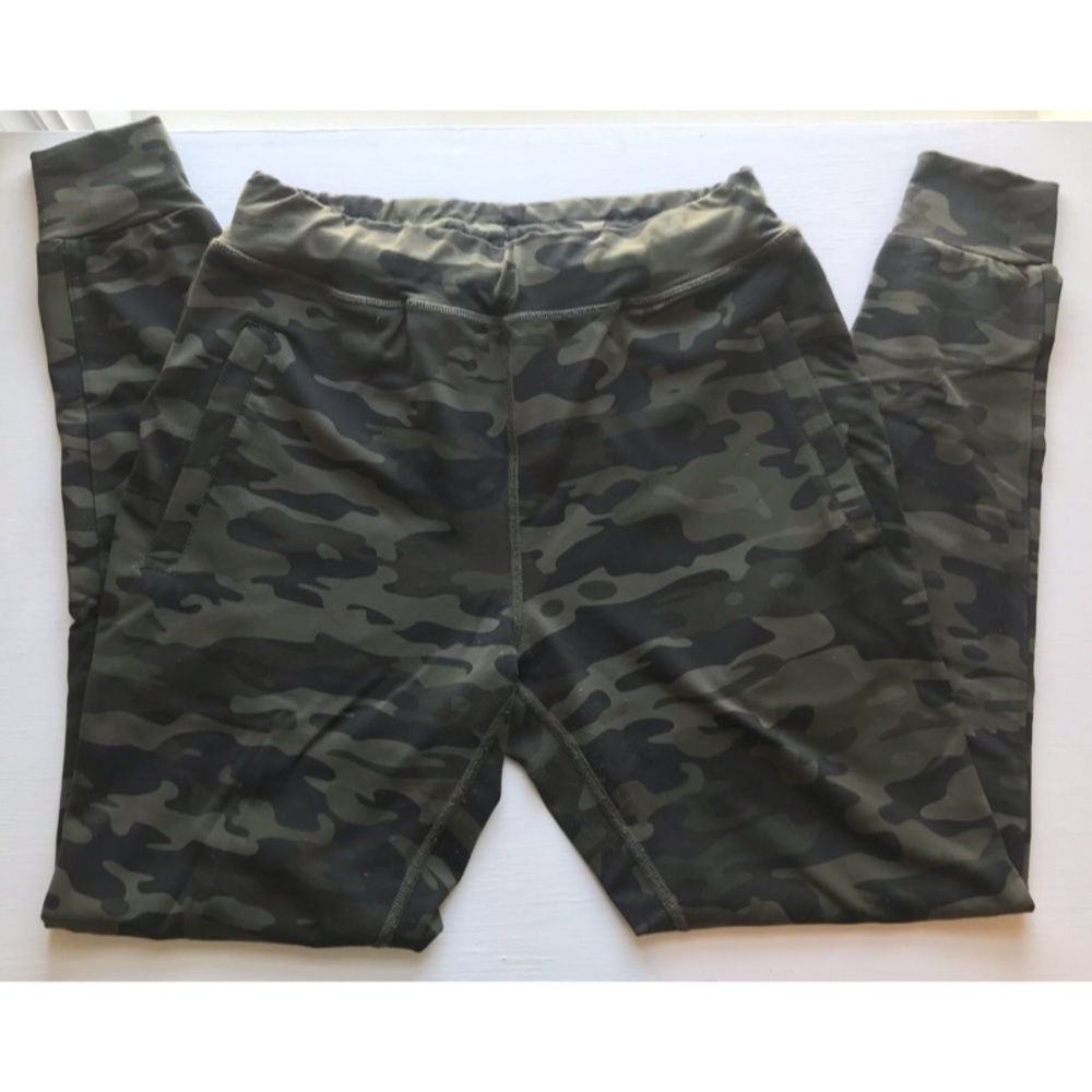 **SOLD** Camo Alphalete Joggers - Picture 2 of 5